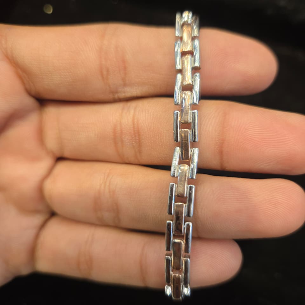 Modern Dual-Tone Bar Chain Bracelet