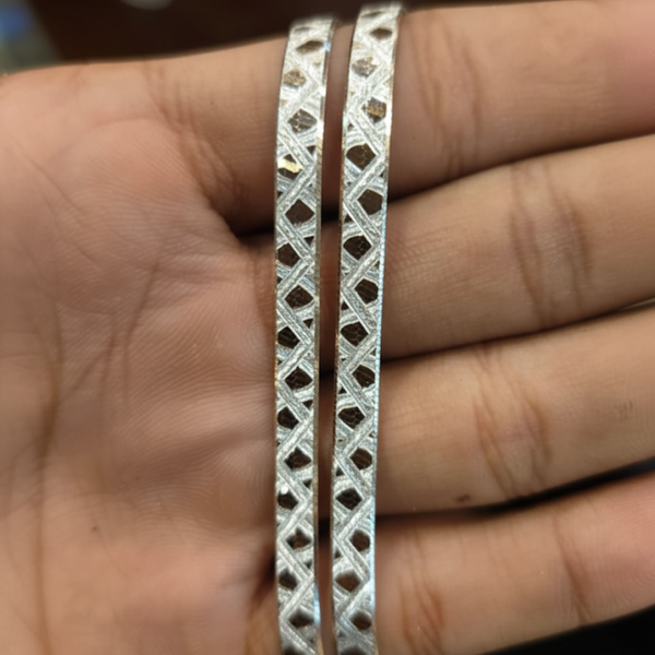 Sparkling Herringbone Pattern chain
